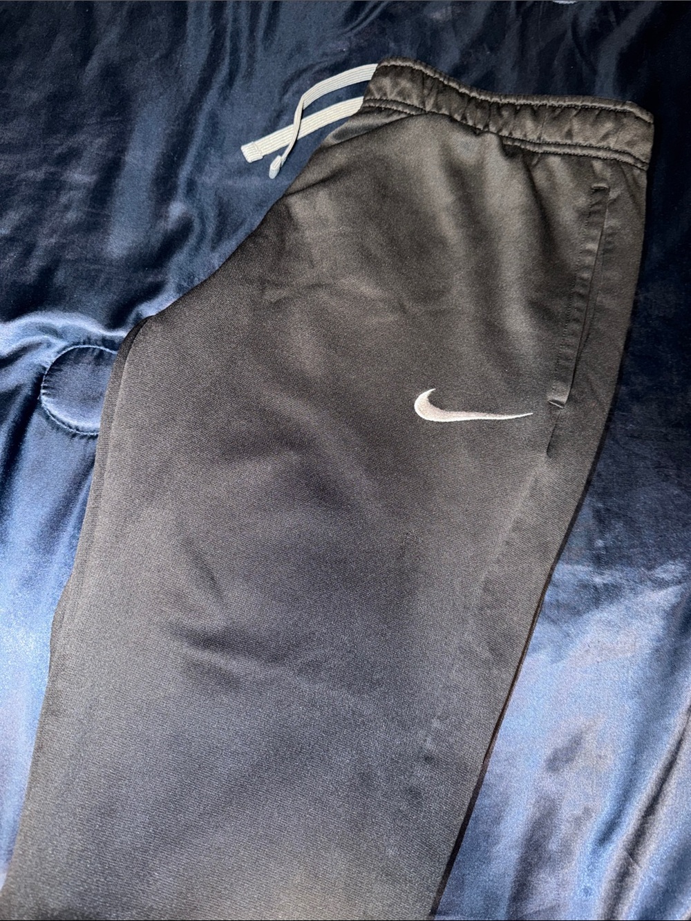 Nike Mens Black Thermal Sweatpant Joggers with Grey Swoosh